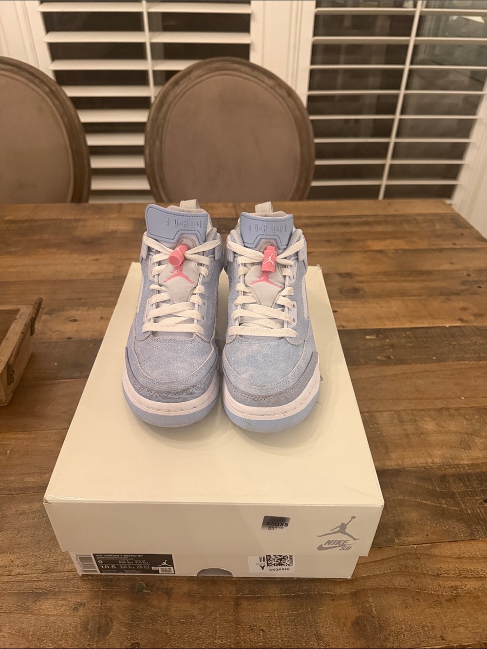 Jordan Kids' Mid-Top Sneakers in Light Blue and Pink Accent